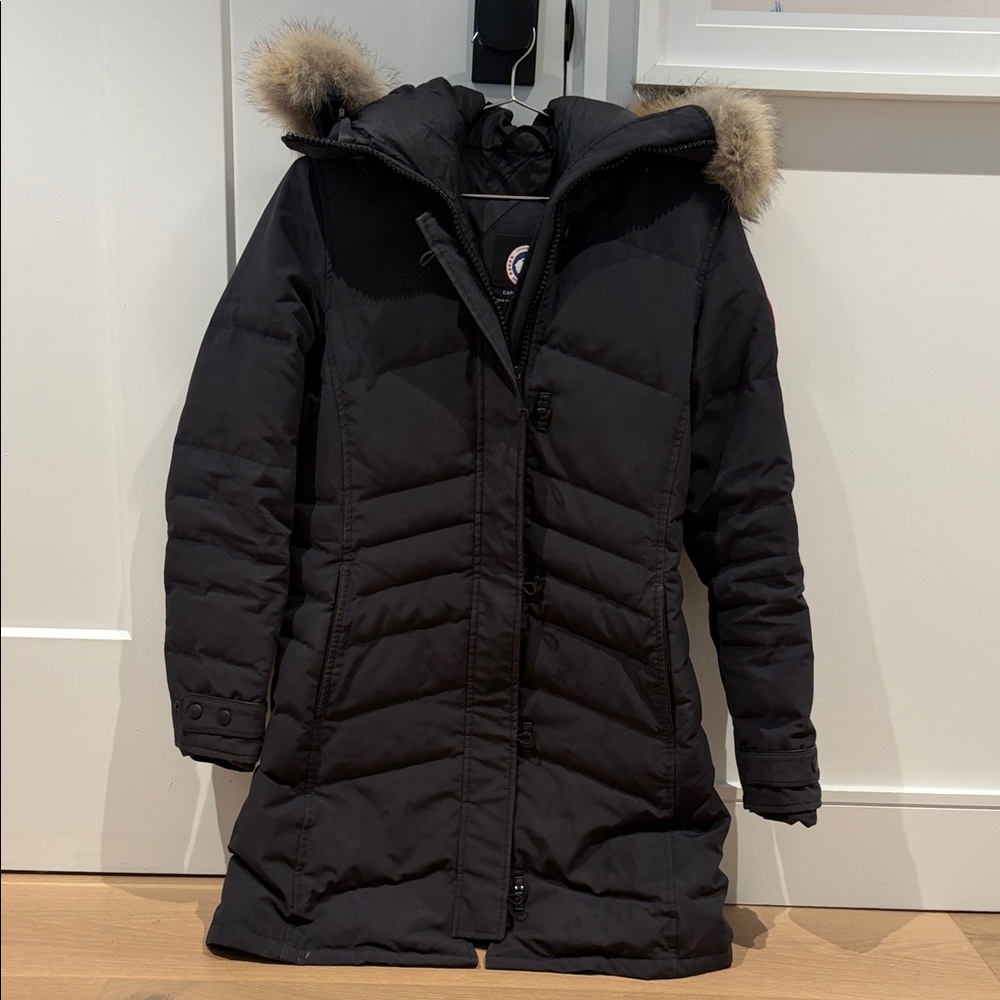 Canada Goose Women's Navy Parka with Removable Fur Trim Size Small